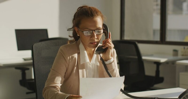 Entrepreneur calling her registered agent to start a business in Delaware